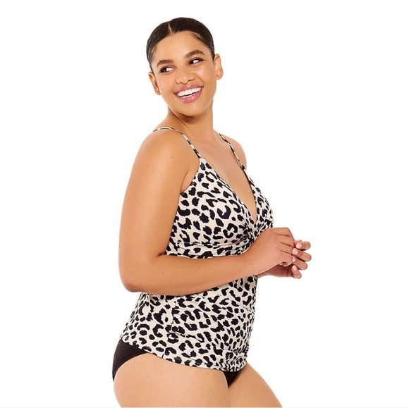 Freshwater Plus Size Cheetah Print Tankini Top Bathing Suit Top 3X - Picture 2 of 12